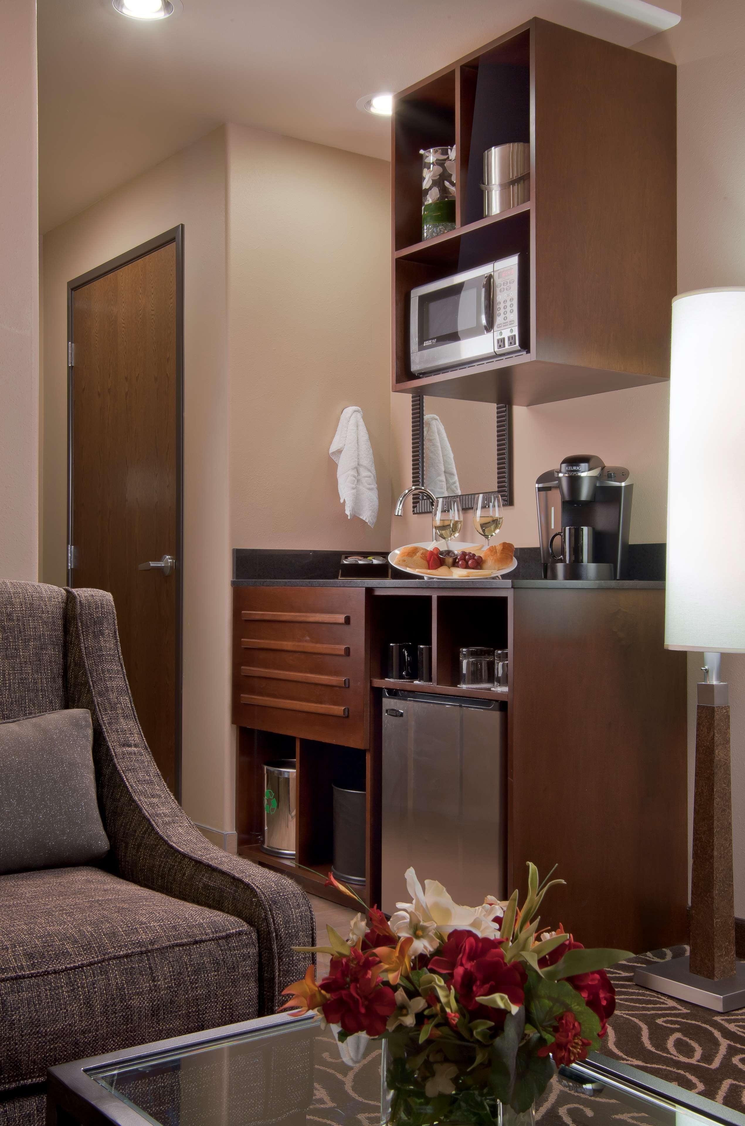 Western Premier Ivy & Hotel Cody